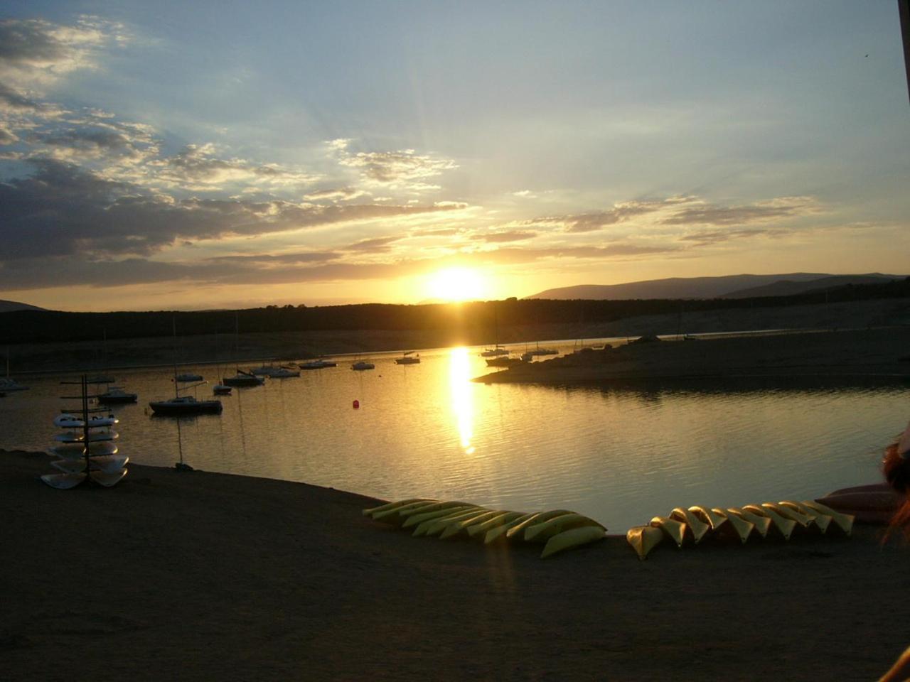 Camping De Cervera De Buitrago Kültér fotó