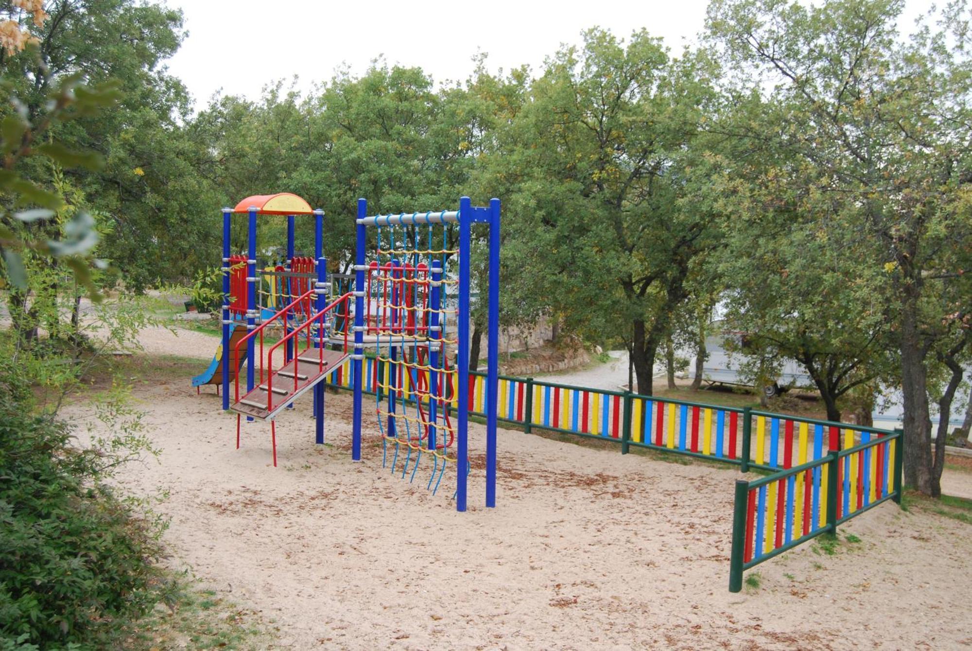 Camping De Cervera De Buitrago Kültér fotó